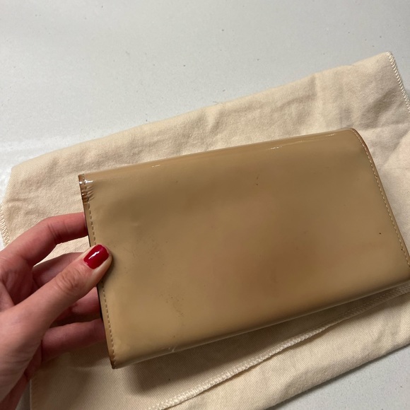 LV Vernis Wallet - Picture 6 of 13